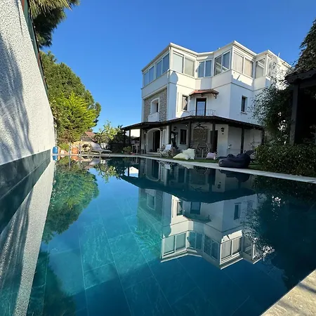 Villa Merkezde Muestakil Havuzlu Bodrum
