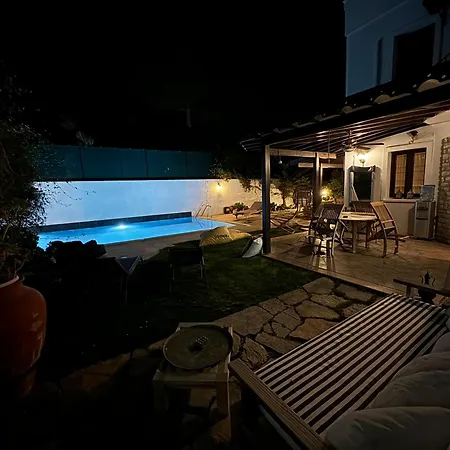 Vila Merkezde Muestakil Havuzlu