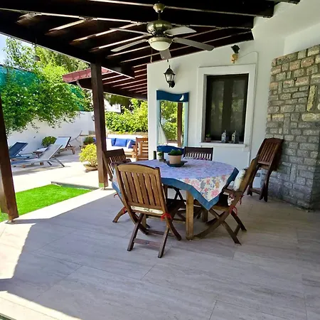 Villa Merkezde Muestakil Havuzlu Bodrum