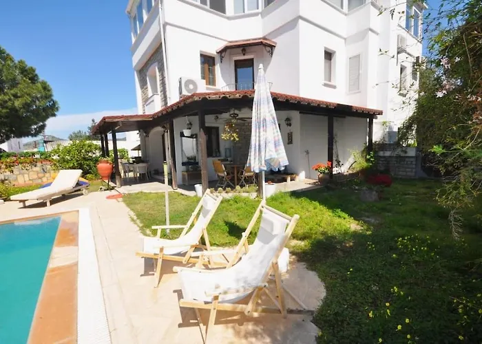 Merkezde Muestakil Havuzlu Bodrum