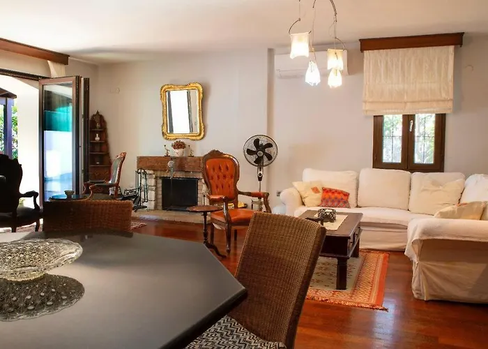 Merkezde Muestakil Havuzlu Villa Bodrum