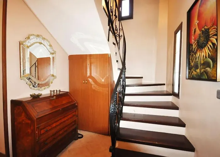 Villa Merkezde Muestakil Havuzlu