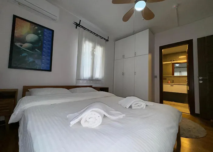 Villa Merkezde Muestakil Havuzlu