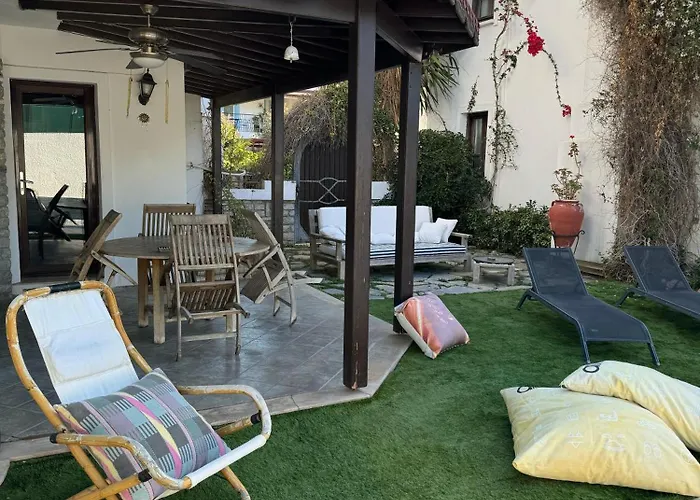 Villa Merkezde Muestakil Havuzlu *