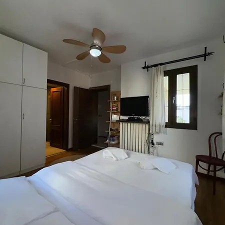 Merkezde Muestakil Havuzlu Villa