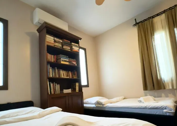 Merkezde Muestakil Havuzlu *