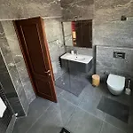 Merkezde Muestakil Havuzlu ヴィラ *